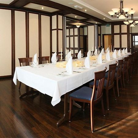 Hotel Goldener Helm Лихтенщайн Екстериор снимка